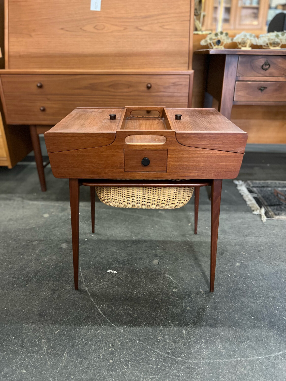 Nähkästchen Nähtischchen Danish Teak Mid Century Vintage