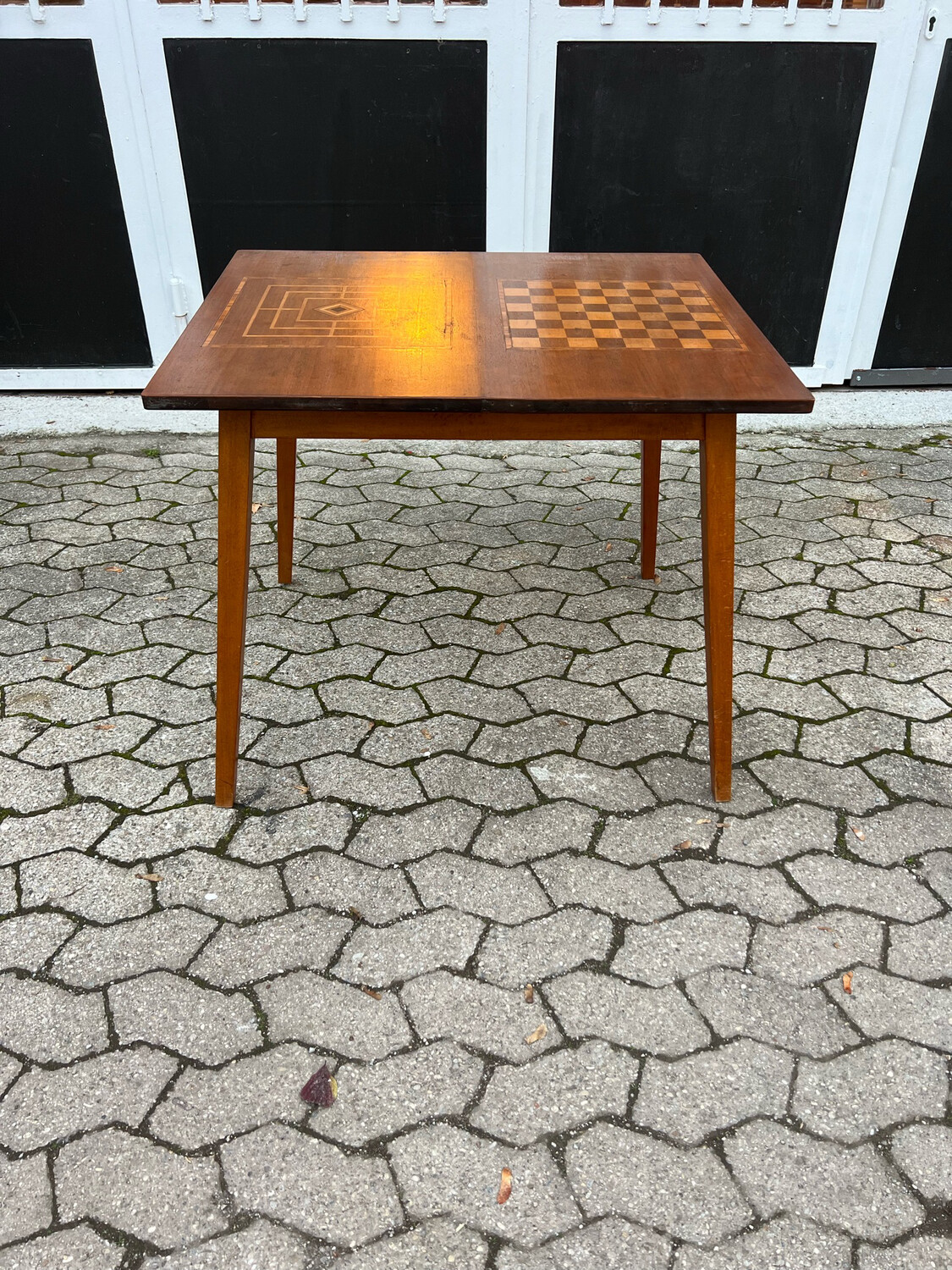 Tisch Spieltisch Schachtisch