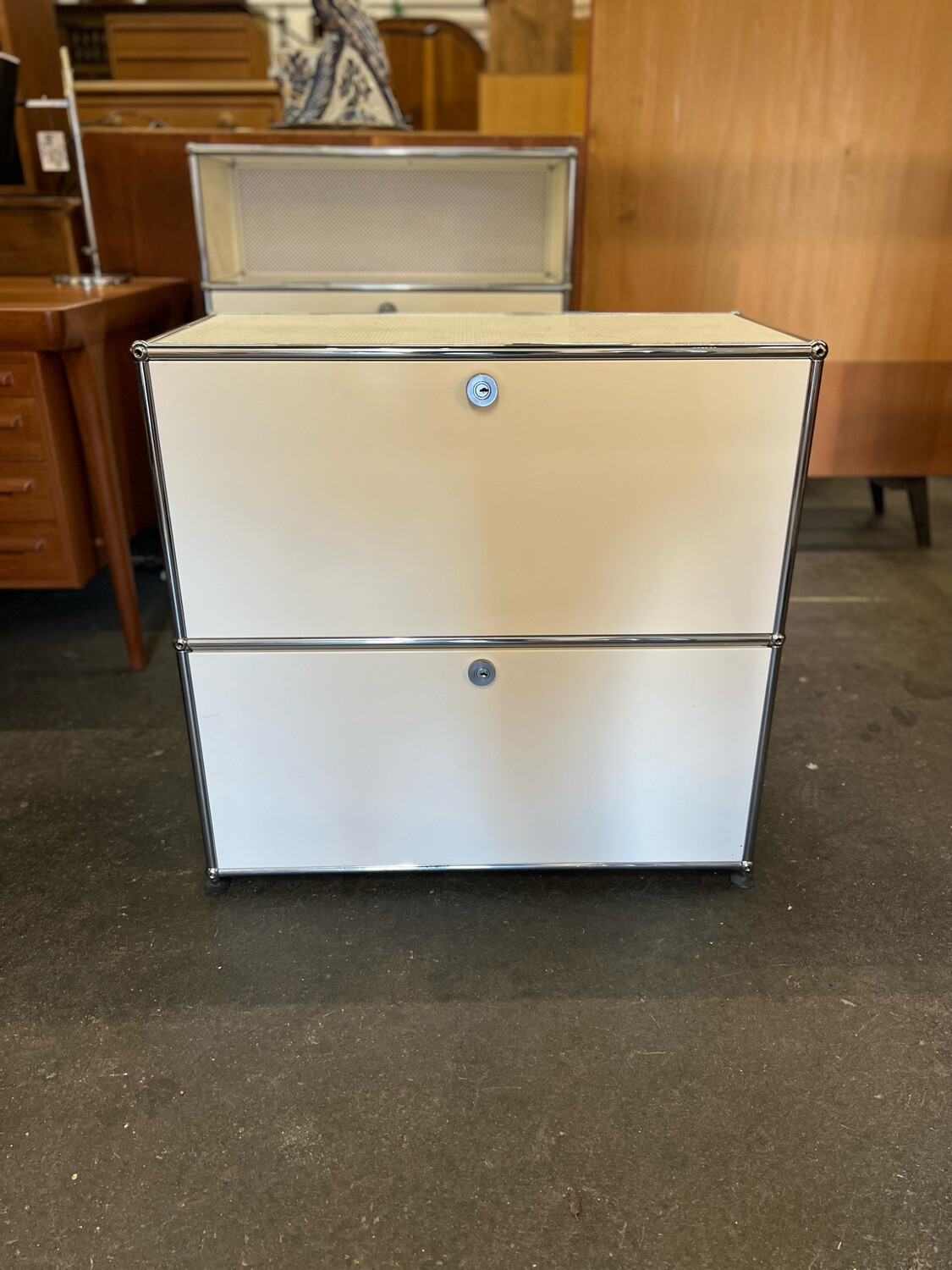 USM Haller Sideboard 2 Klappen