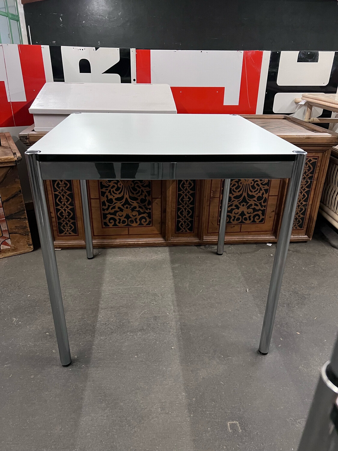 USM Haller Tisch Esstisch Bürotisch 75x75