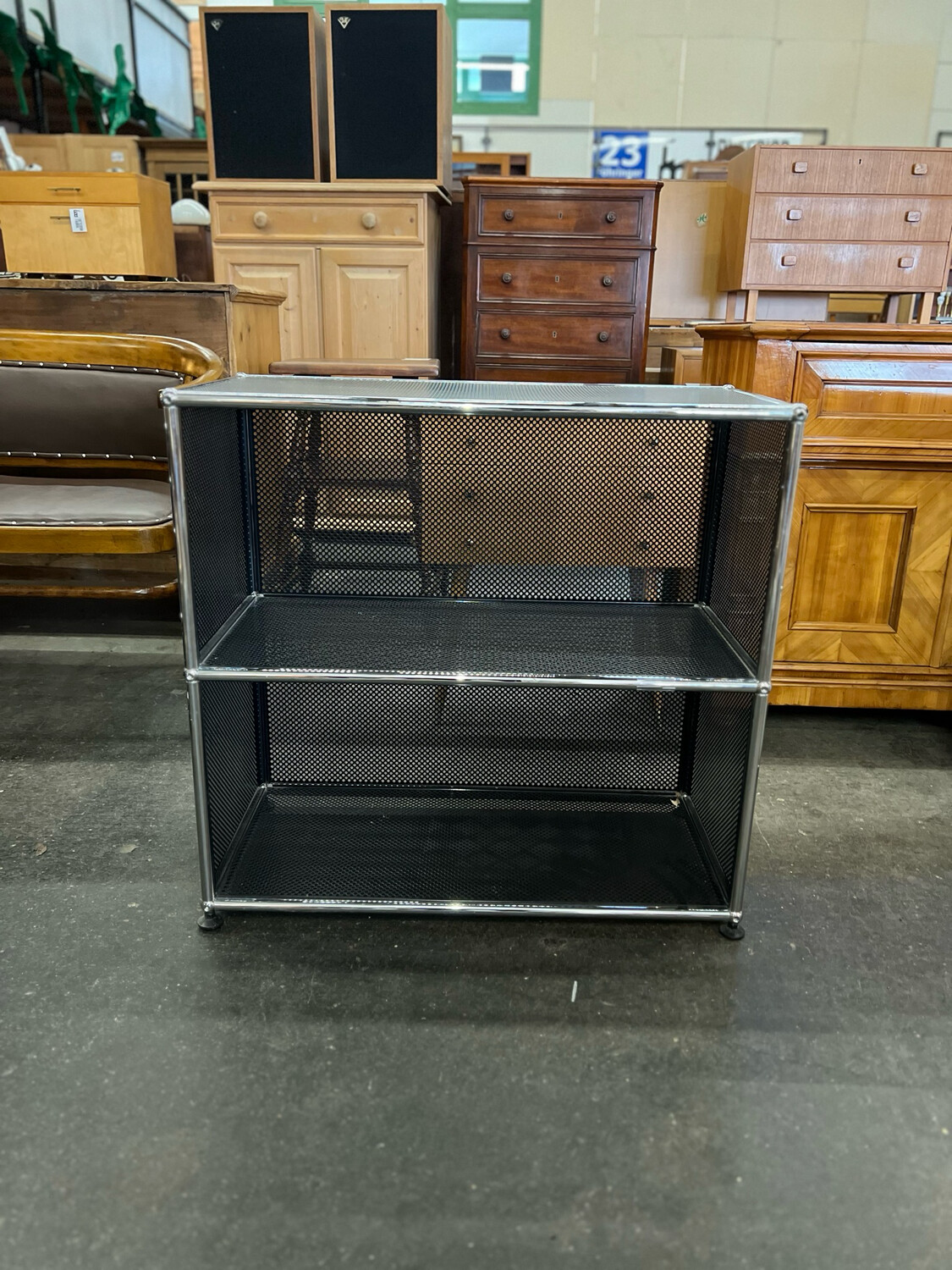 USM Haller Sideboard Regal 1von2