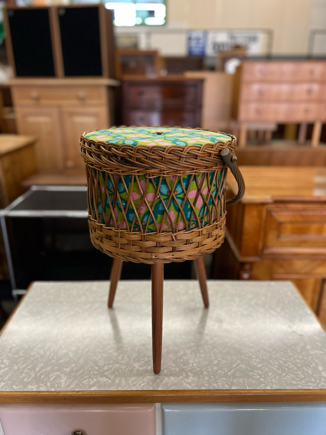 Tischchen Nähkorb Korbtischchen Mid Century Vintage