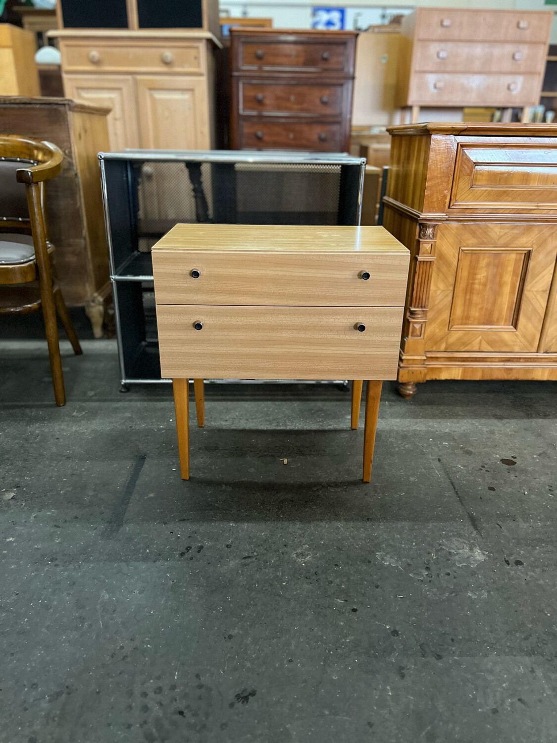 Nachtkästchen Nachttischchen Mid Century Vintage