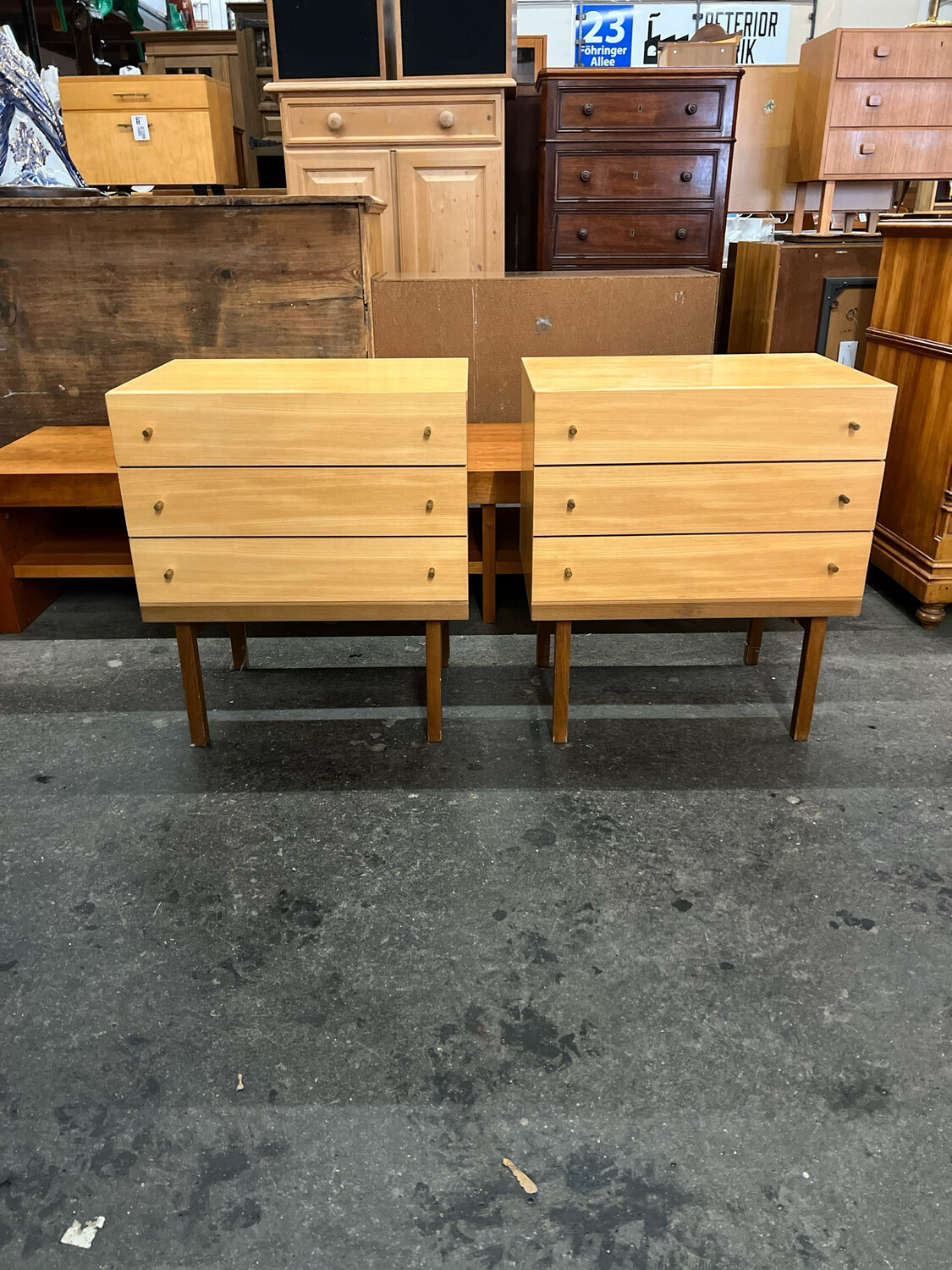 Nachtkästchen Nachttischchen 1von2 Mid Century Vintage