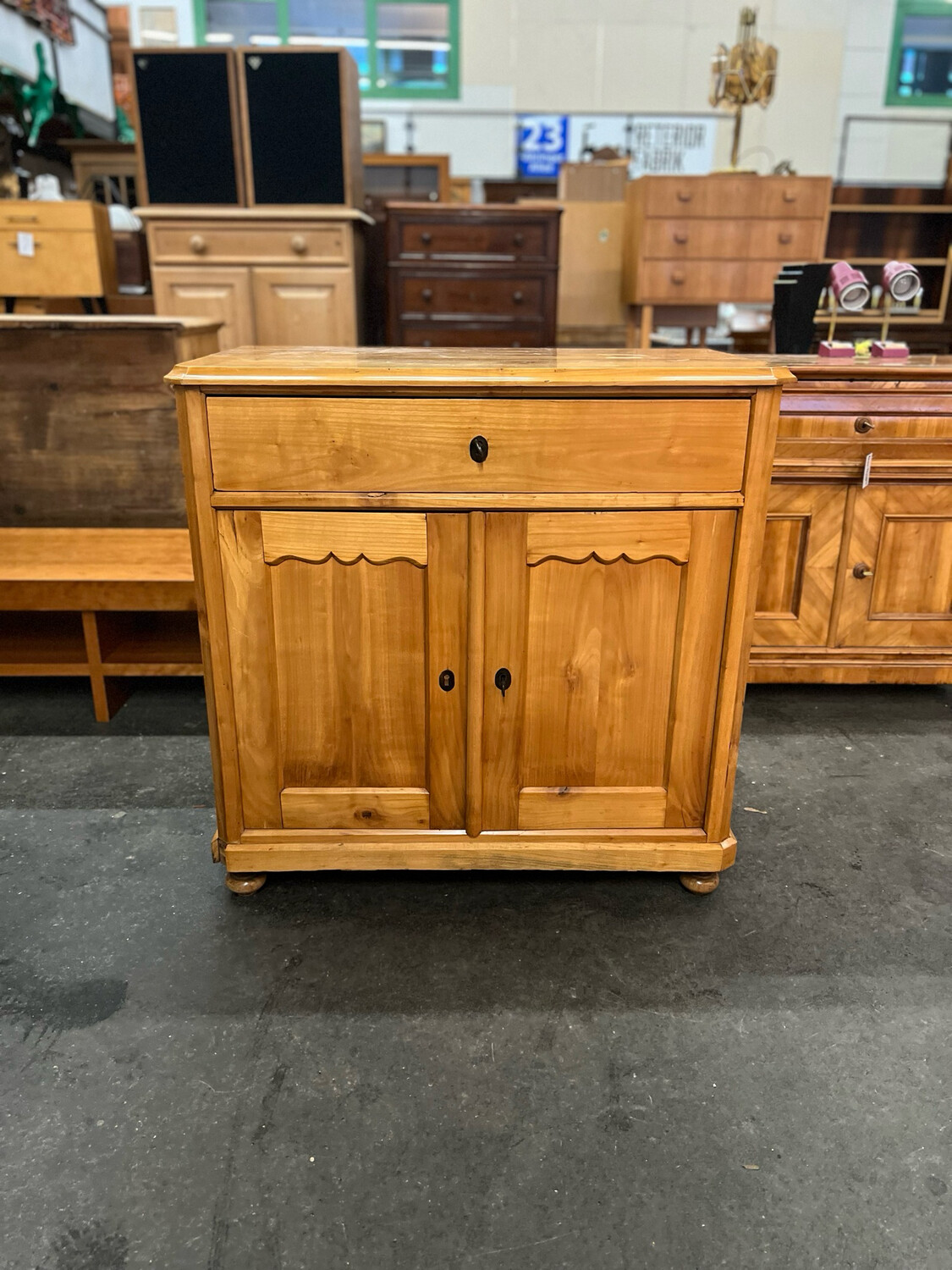 Kommode Schränkchen