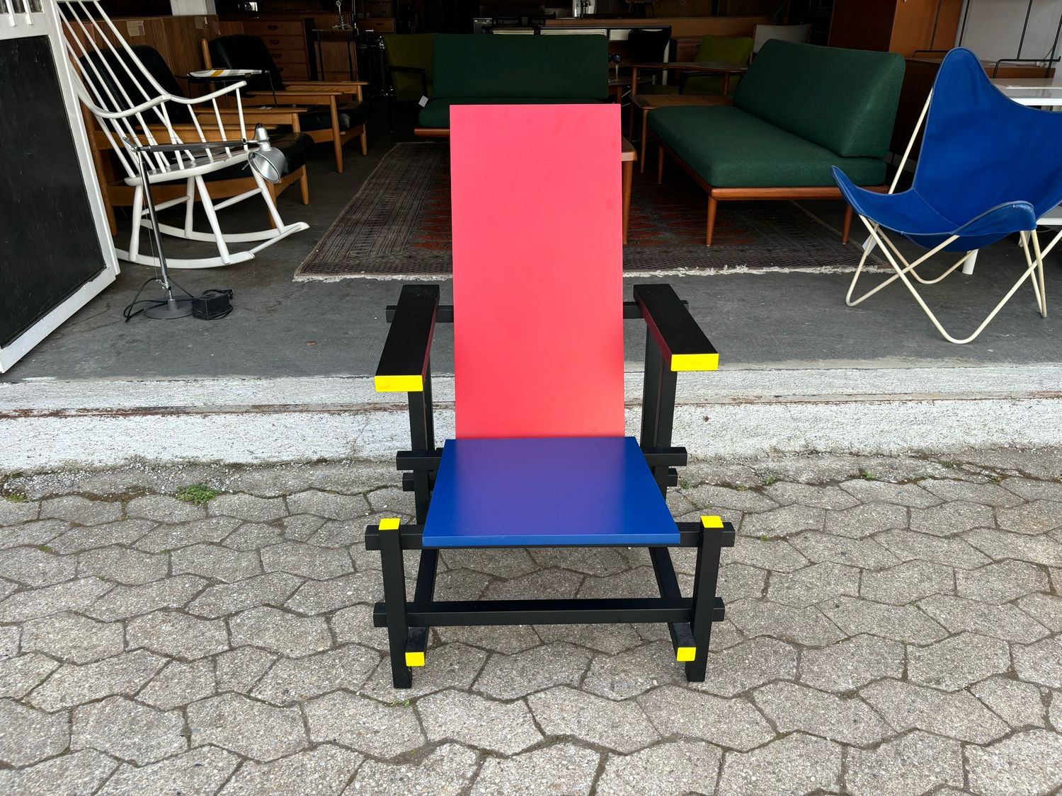 Stuhl Armlehnstuhl im Stil Gerrit Rietveld Ära Red And Blue Chair