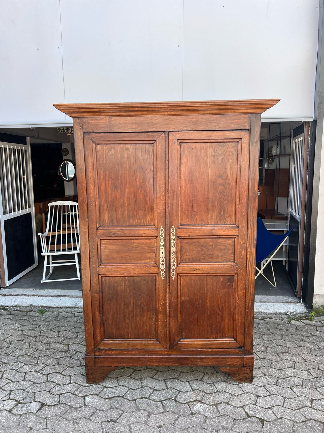 Schrank Kleiderschrank