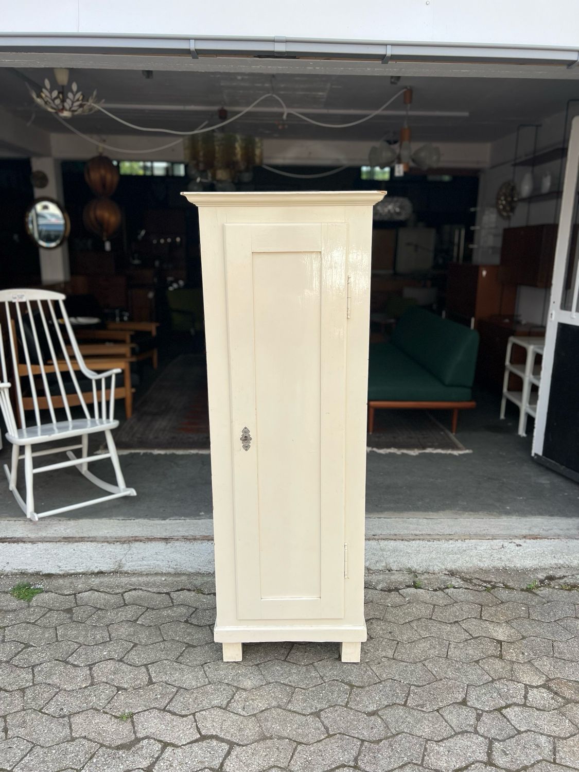 Schrank Küchenschrank Besenschrank Vintage