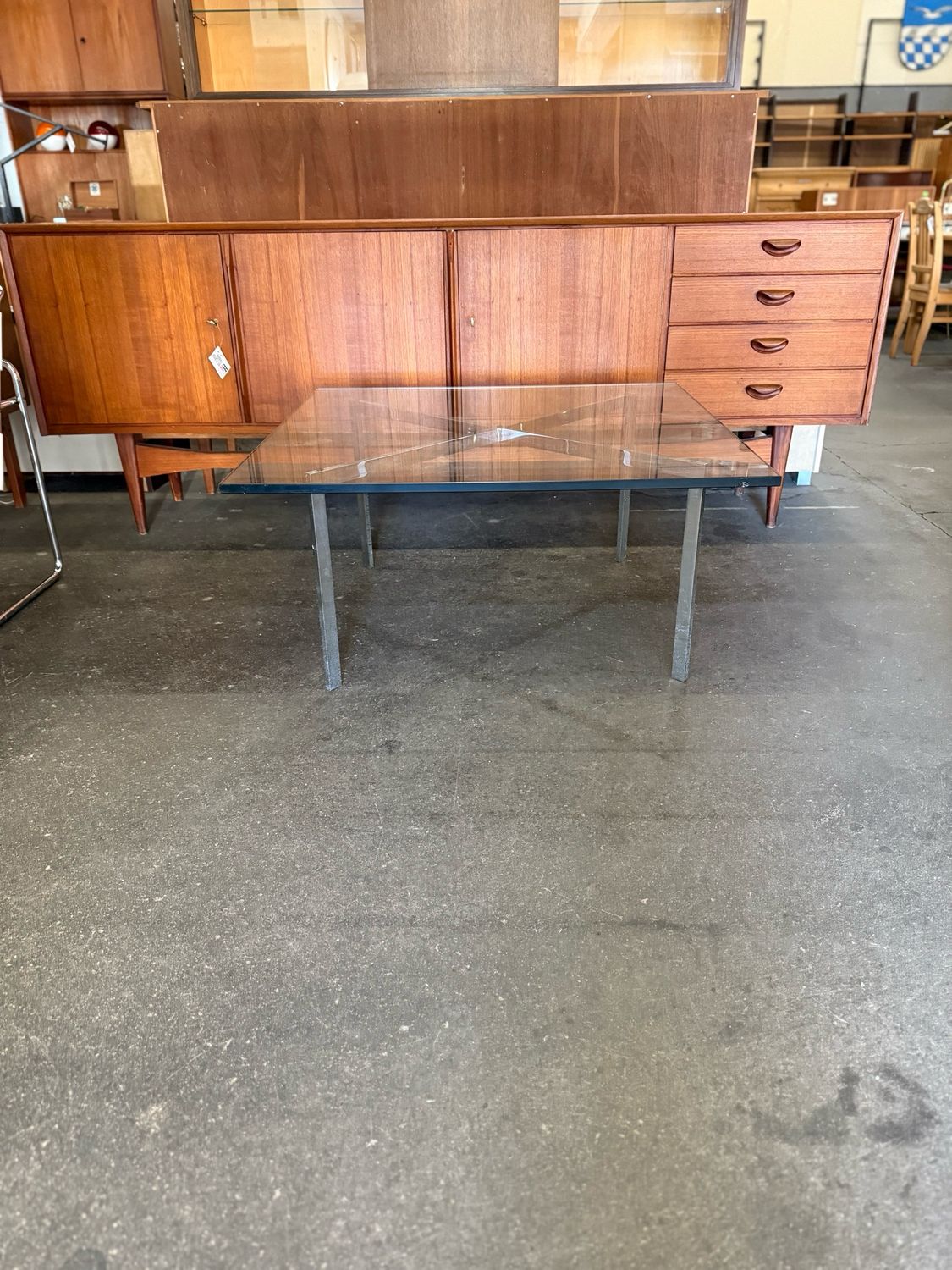Barcelona Coffee Table Mies van der Rohe Knoll International Tisch Couchtisch
