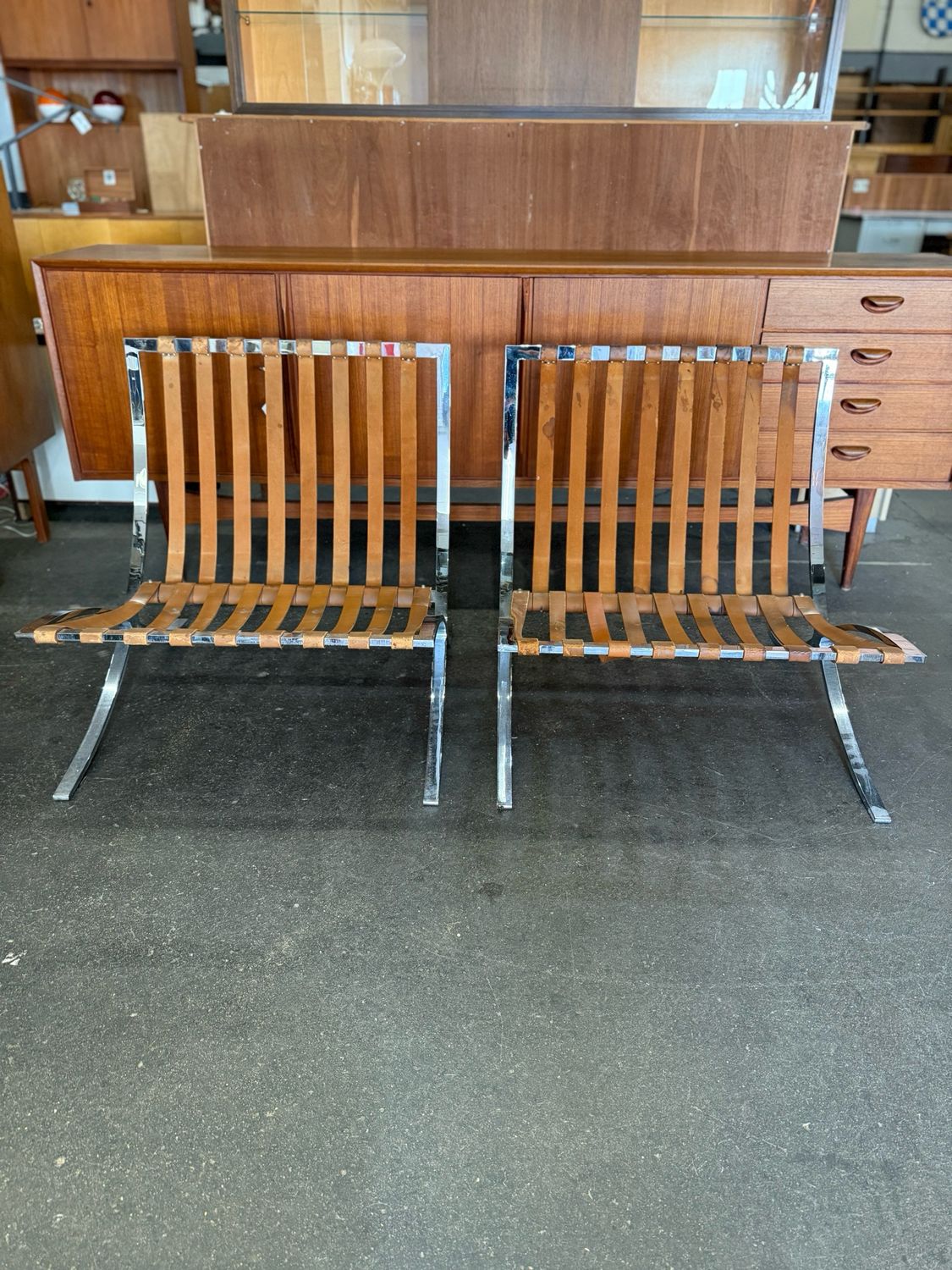 Barcelona Chair Knoll International Mies van der Rohe 1von2 Vintage