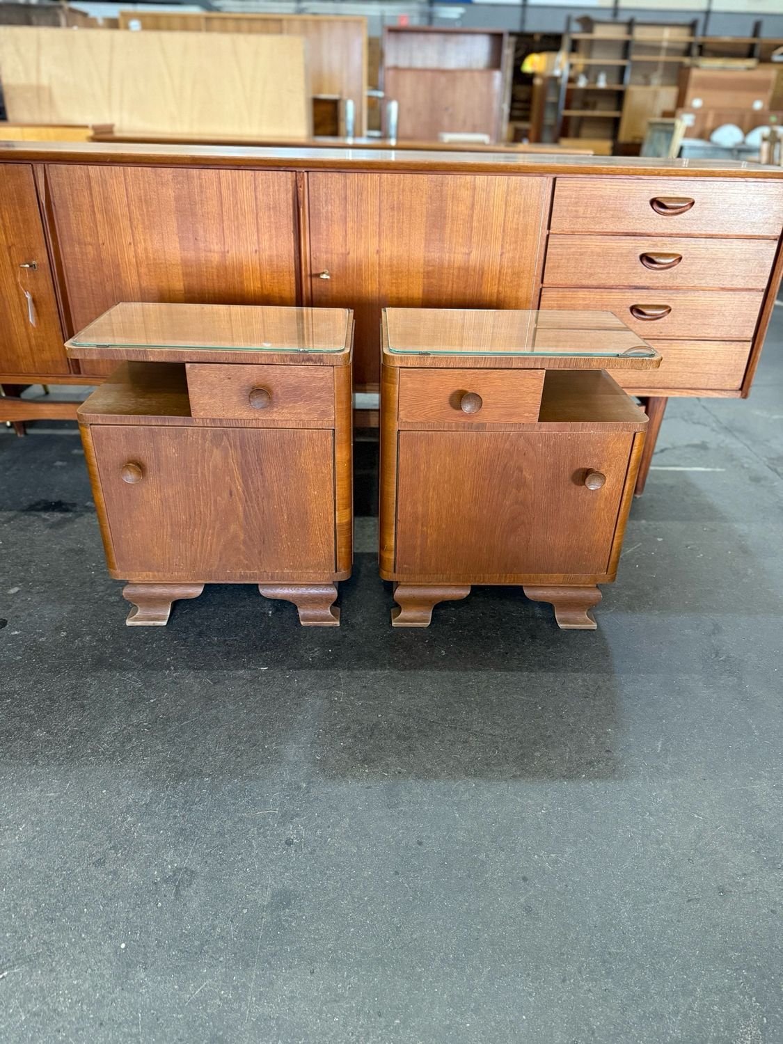 Nachtkästchen Nachttischchen 1von2 Mid Century Vintage
