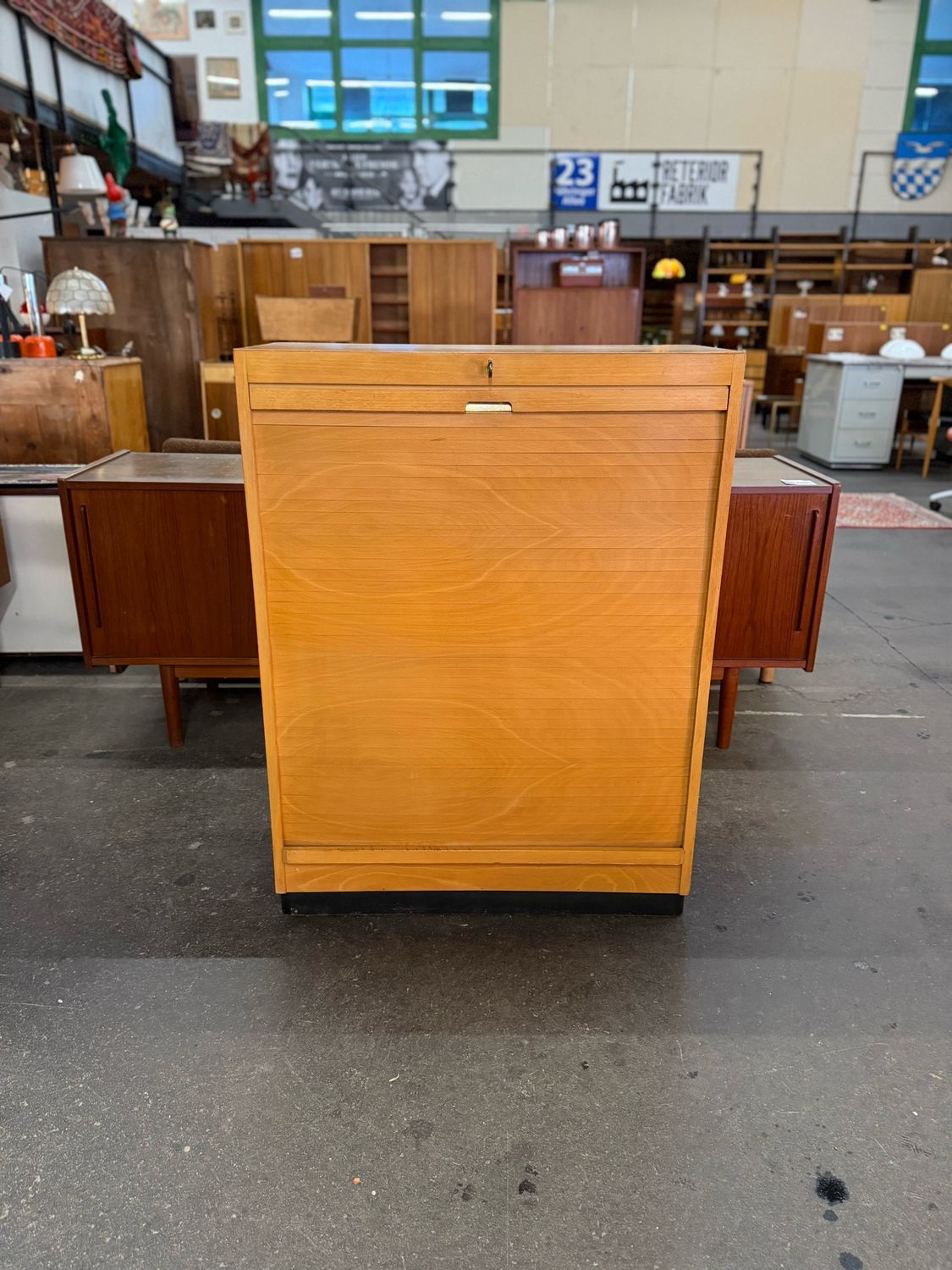 Rollladenschrank Schränkchen Werkzeugschrank