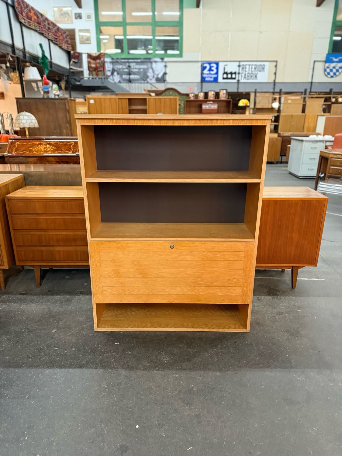 Regal Schränkchen Mid Century Vintage