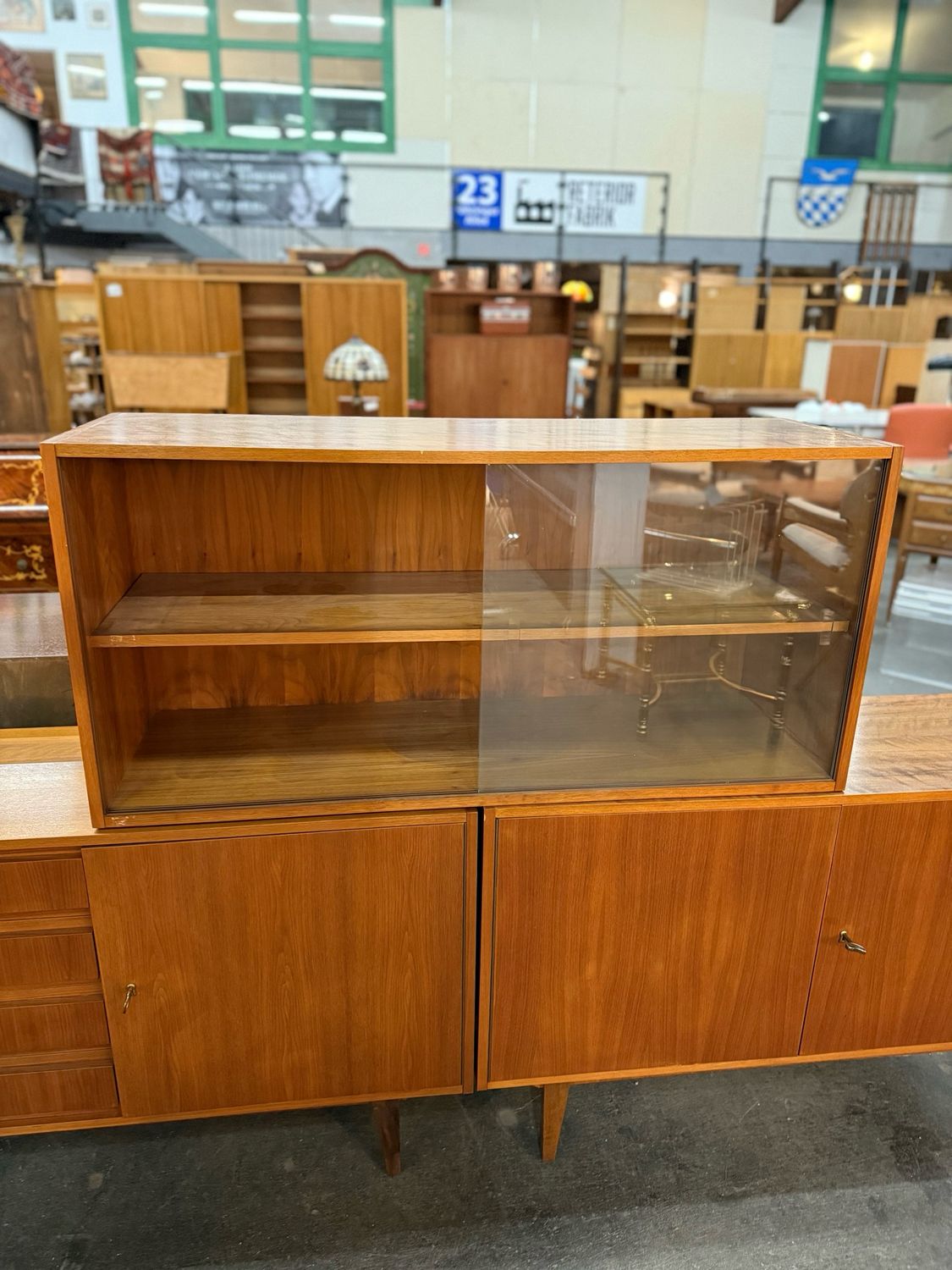 Hängevitrine Vitrine Mid Century Vintage