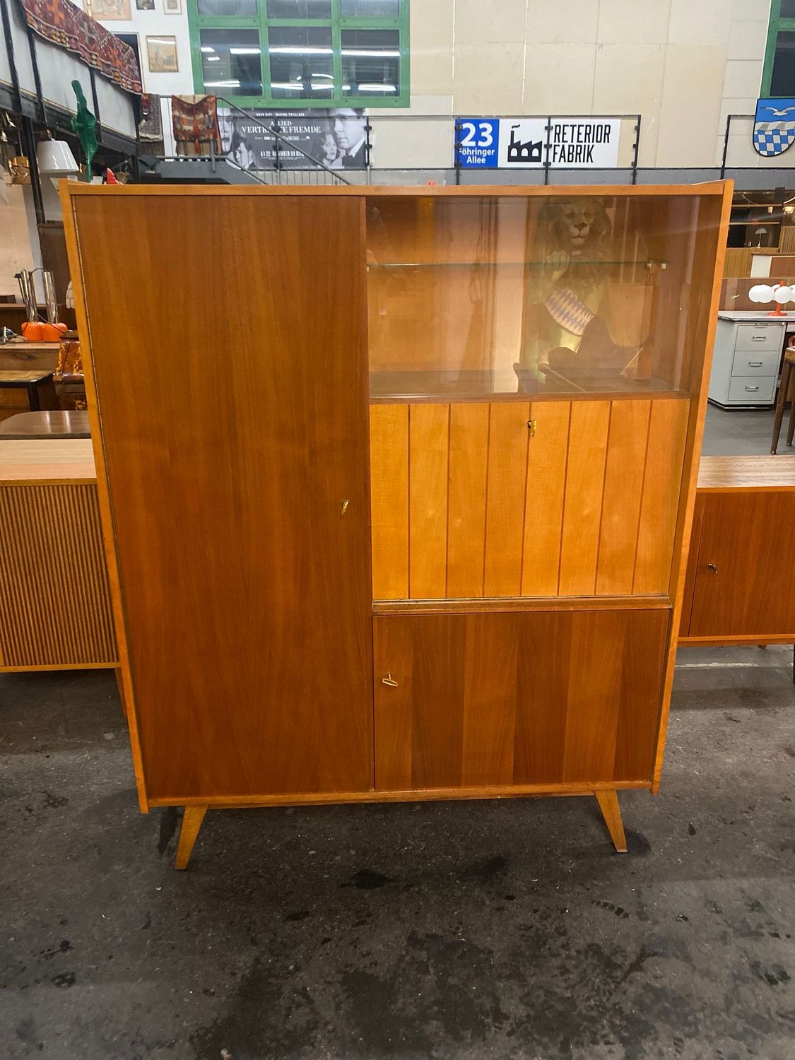 Vitrine Vitrinenschrank Schränkchen Mid Century Vintage