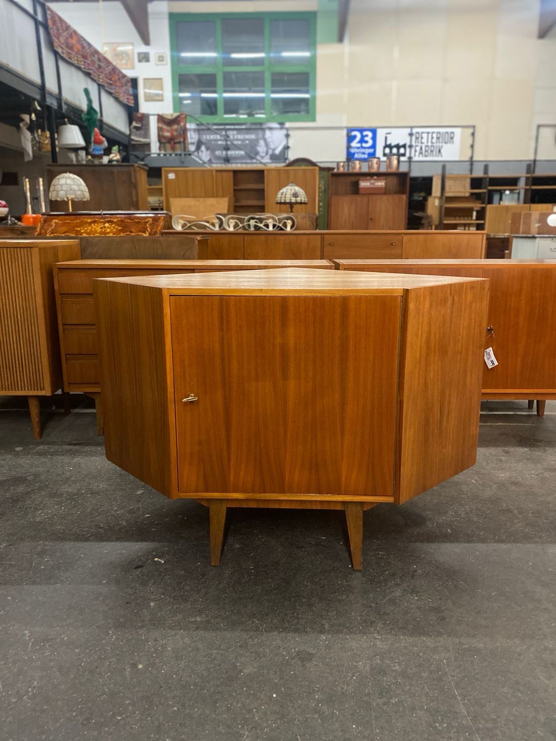 Schränkchen Eckschränkchen Kommode Mid Century Vintage