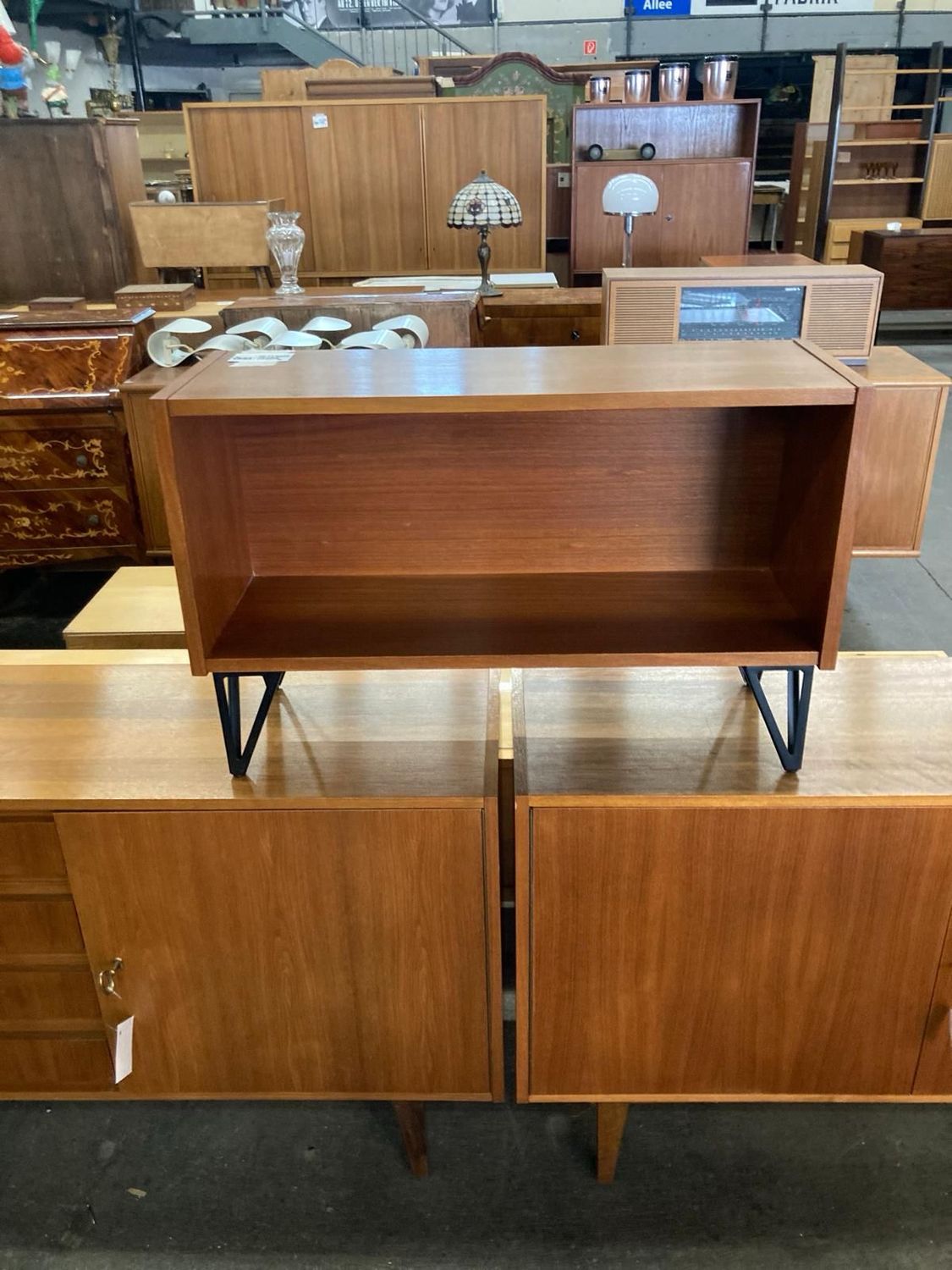 Regal Kommode Mid Century Vintage