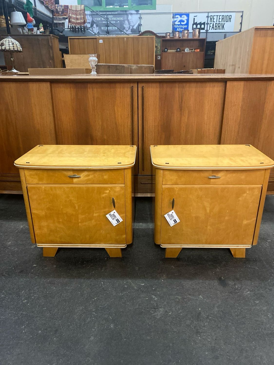 Nachtkästchen Nachttischchen 1von2 Mid Century Vintage