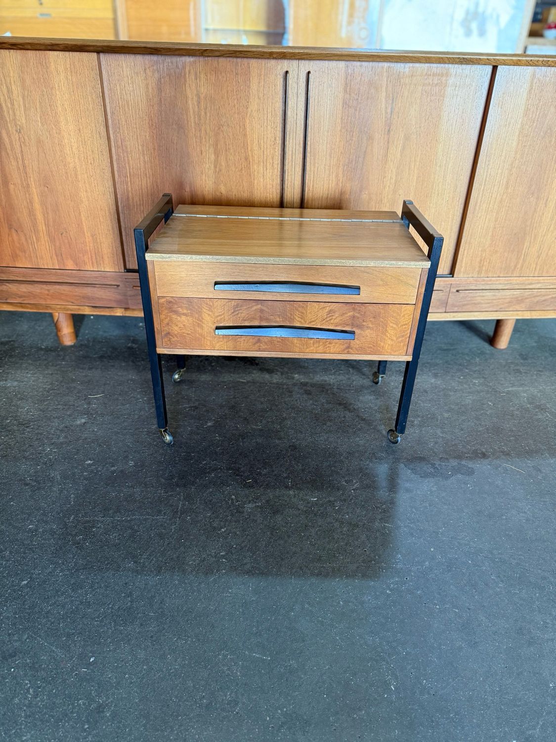 Nähtischchen Beistelltisch Nähtisch Mid Century Vintage