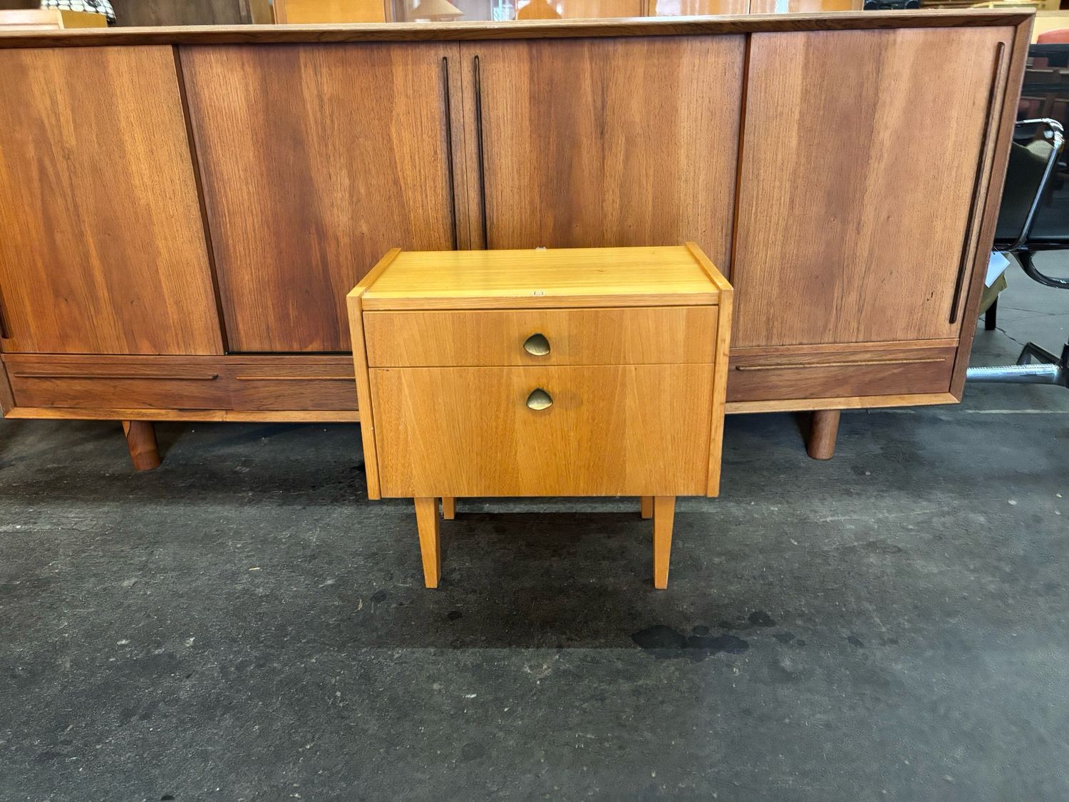 Nachtkästchen Nachttischchen Mid Century Vintage