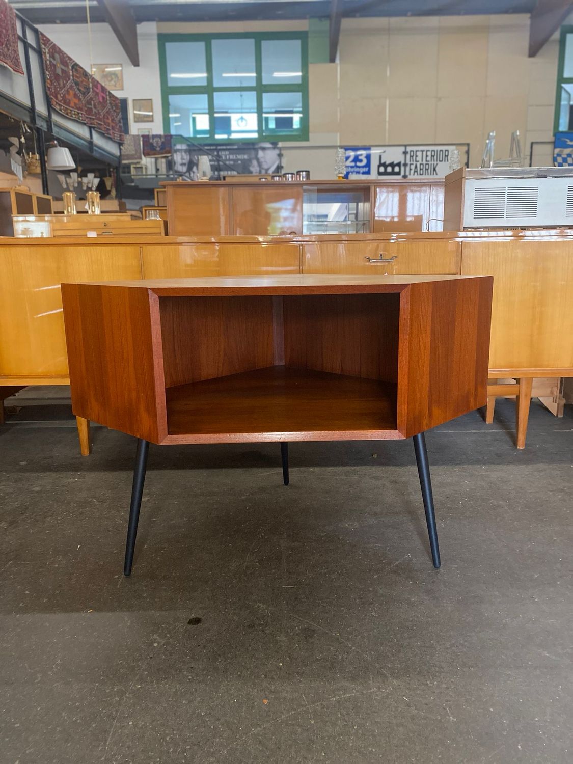 Eckschrank Kommode Mid Century Vintage 1von2