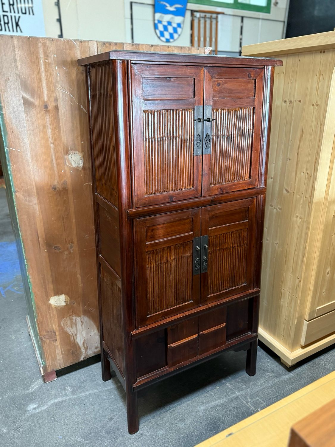 Schrank Schränkchen Asiatisch