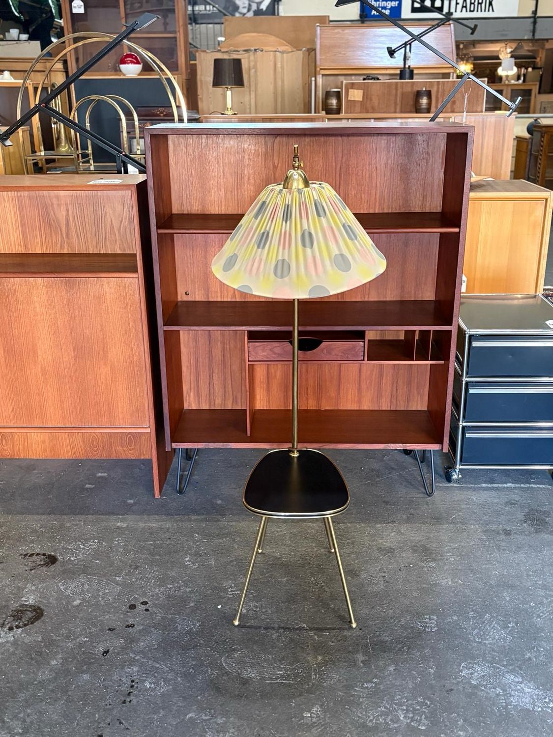Beistelltischchen Lampentisch Mid Century Vintage