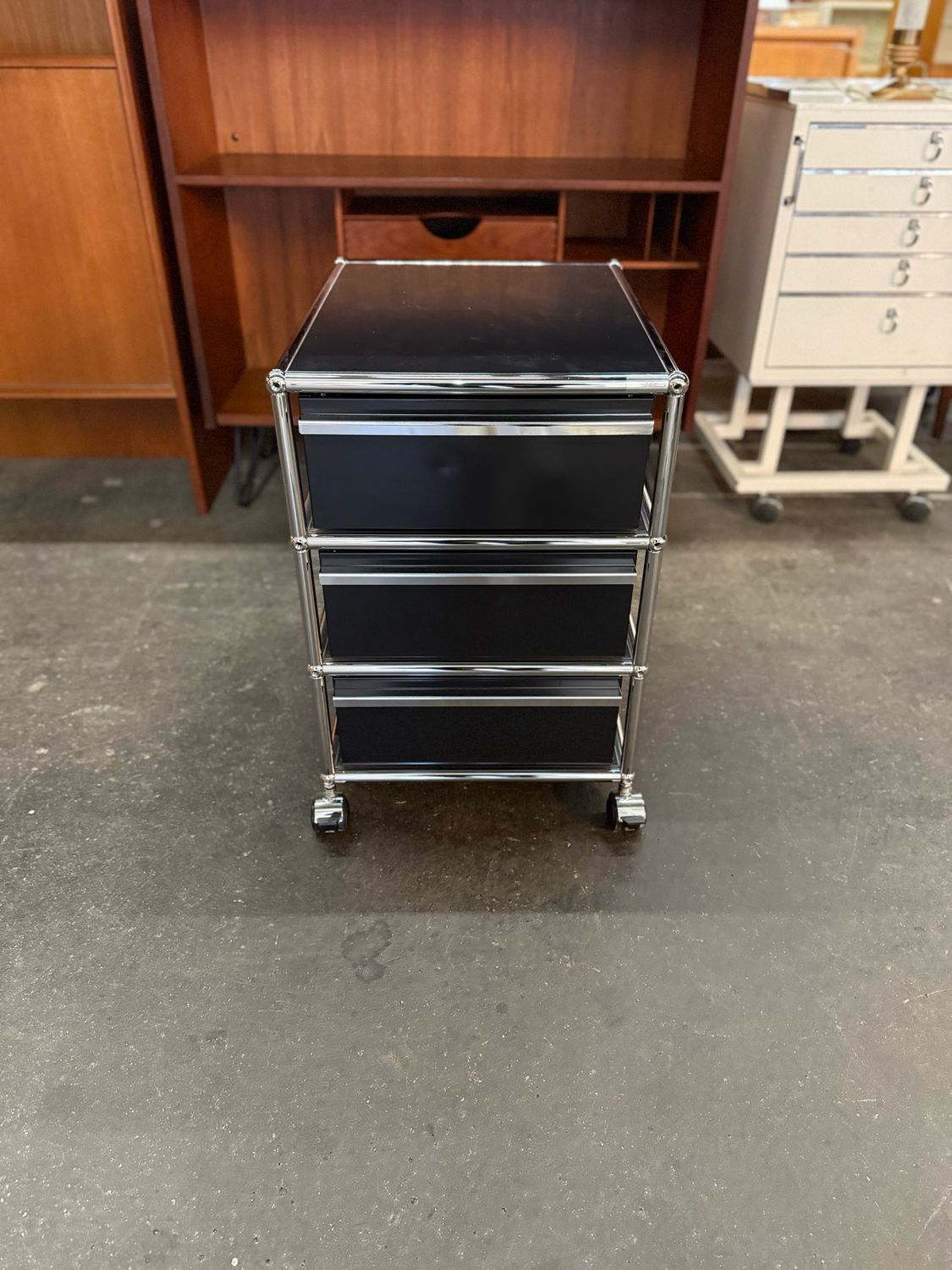 USM Haller Container Rollcontainer inkl. USM Einsätze