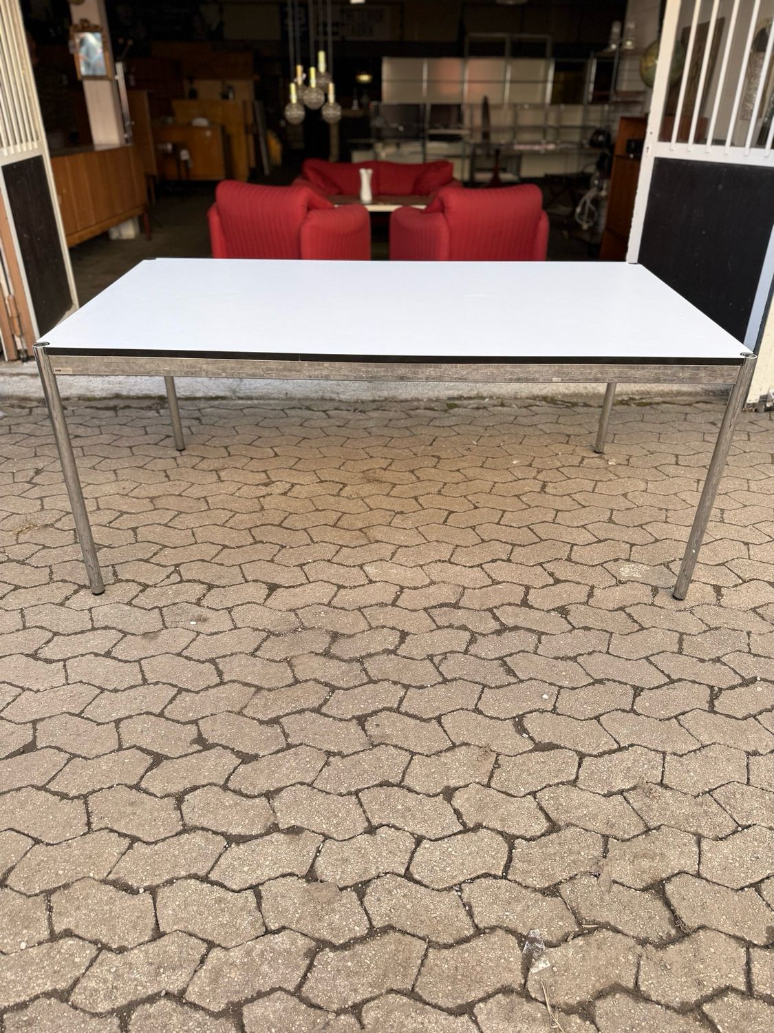 USM Haller Tisch Esstisch Bürotisch 1von3