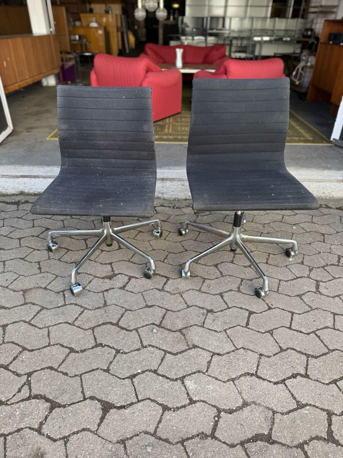 Vitra Charles Eames Bürostuhl Drehstuhl Stuhl 1von2