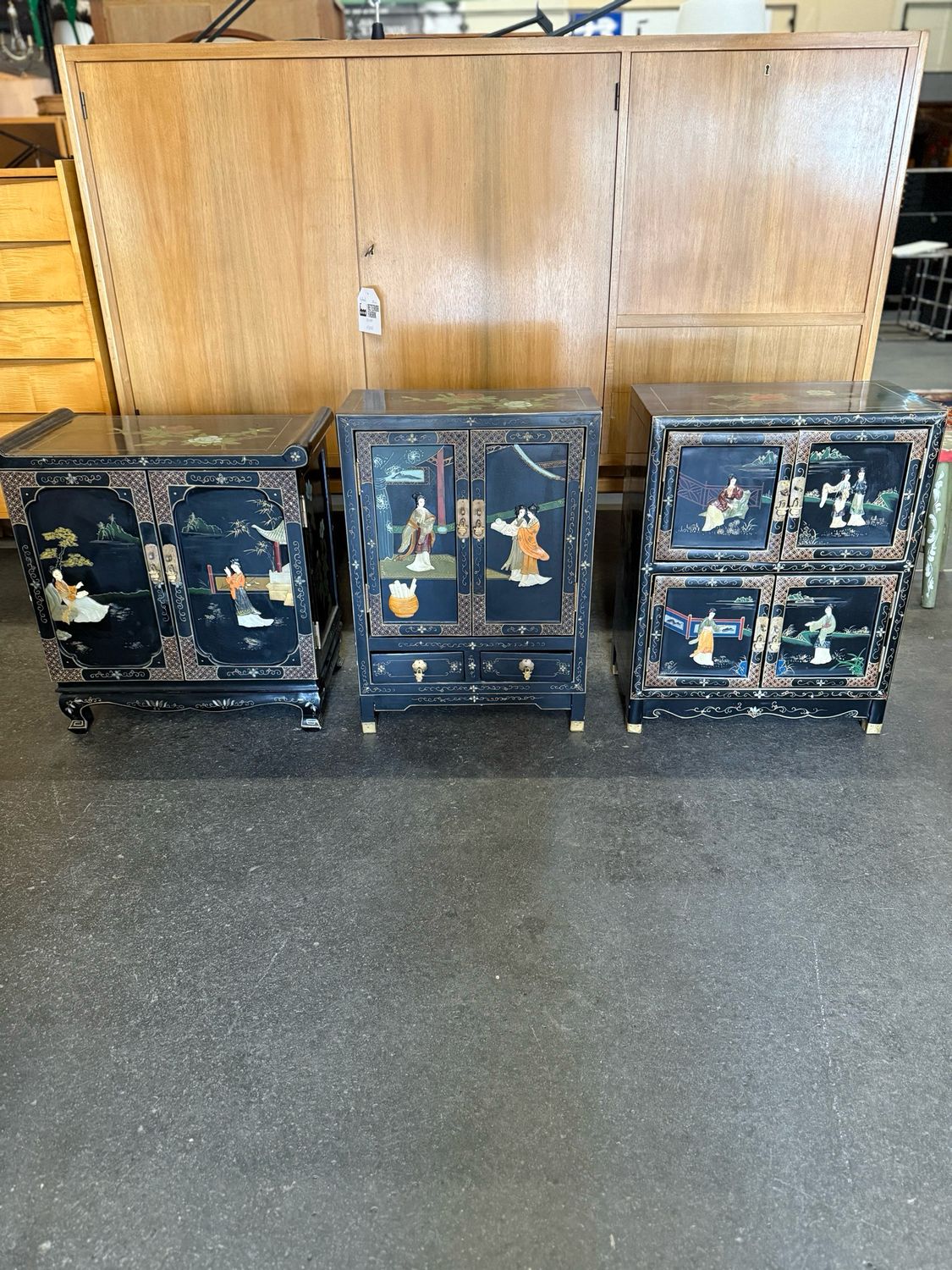 Kommode Schränkchen Asiatisch 1von3