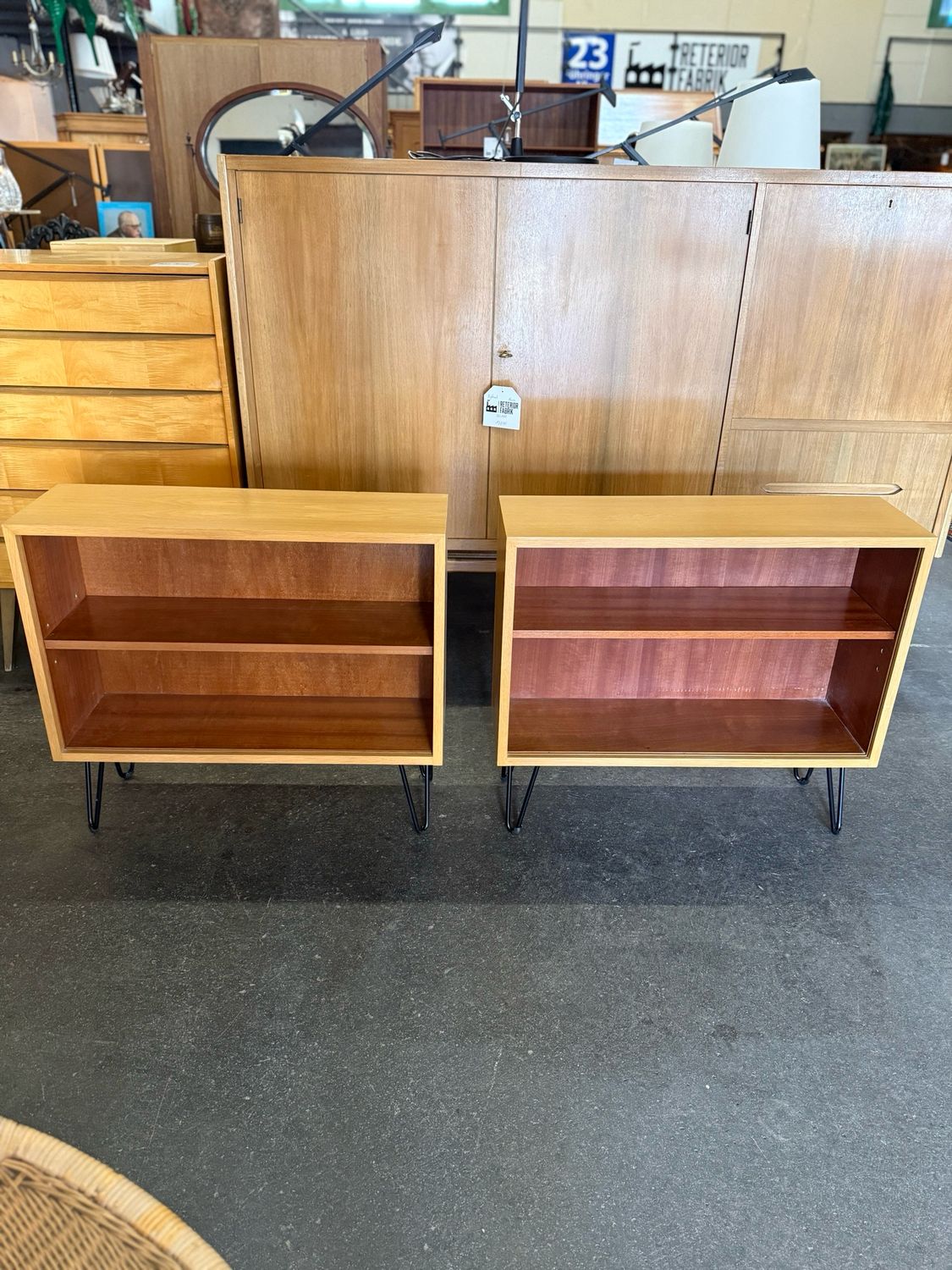 Regal Sideboard Mid Century Vintage 1von2