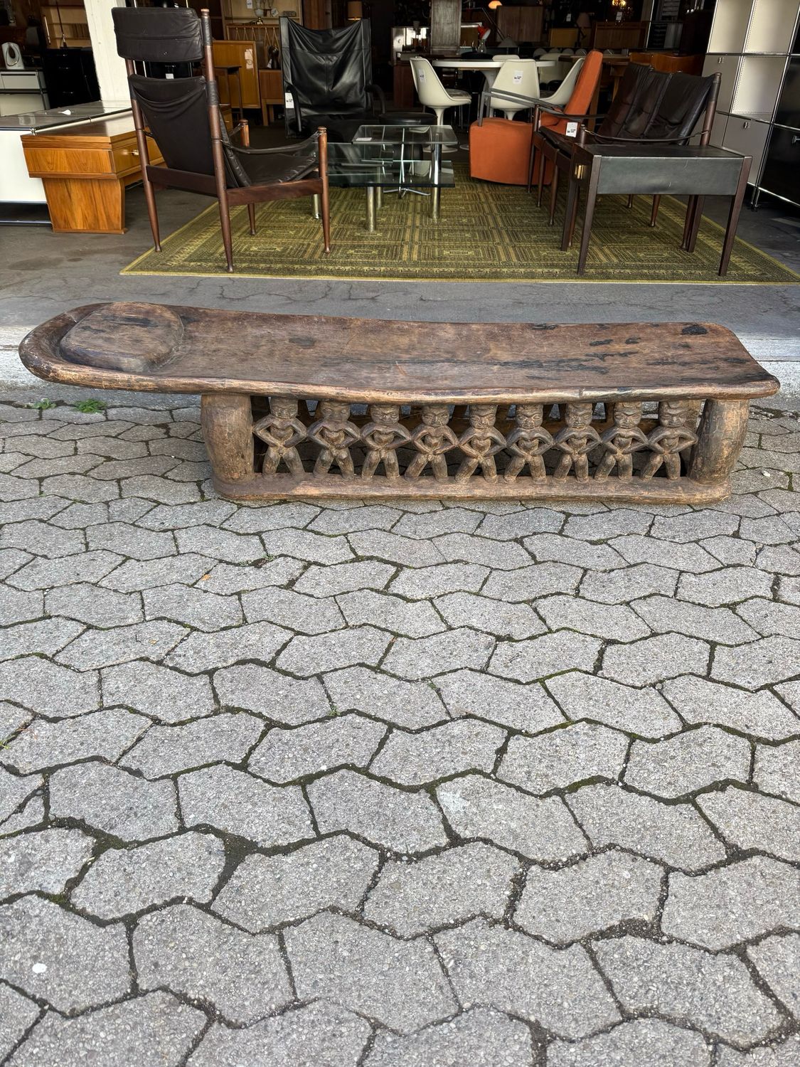 Liege Bank Ceremonial Bed Bench