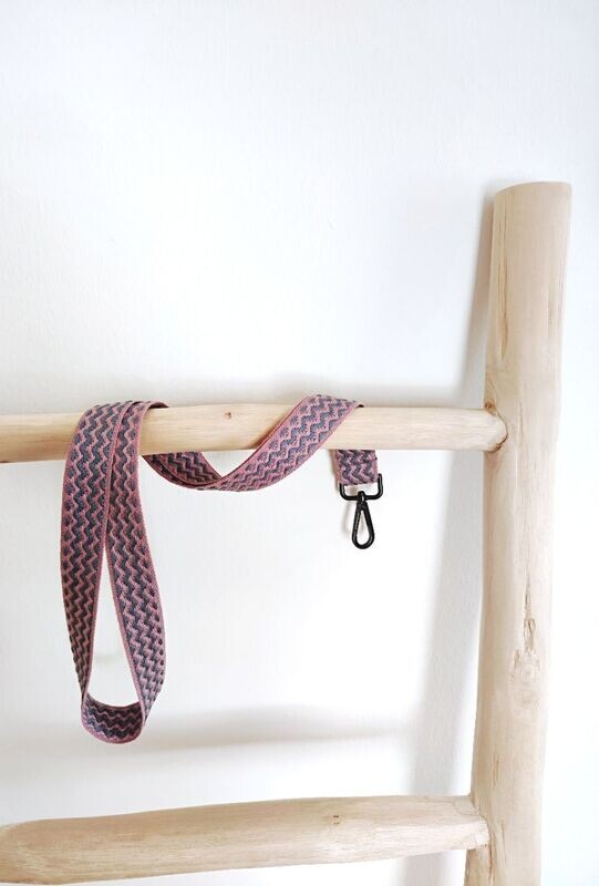 Phone Strap"dusty rose waves"