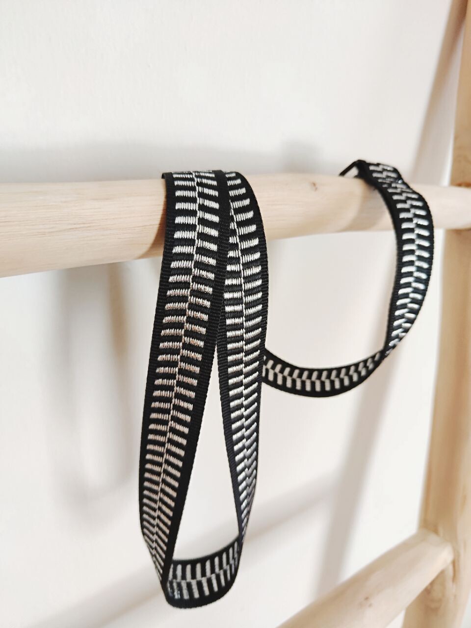 Phone Strap "silver ribs"
