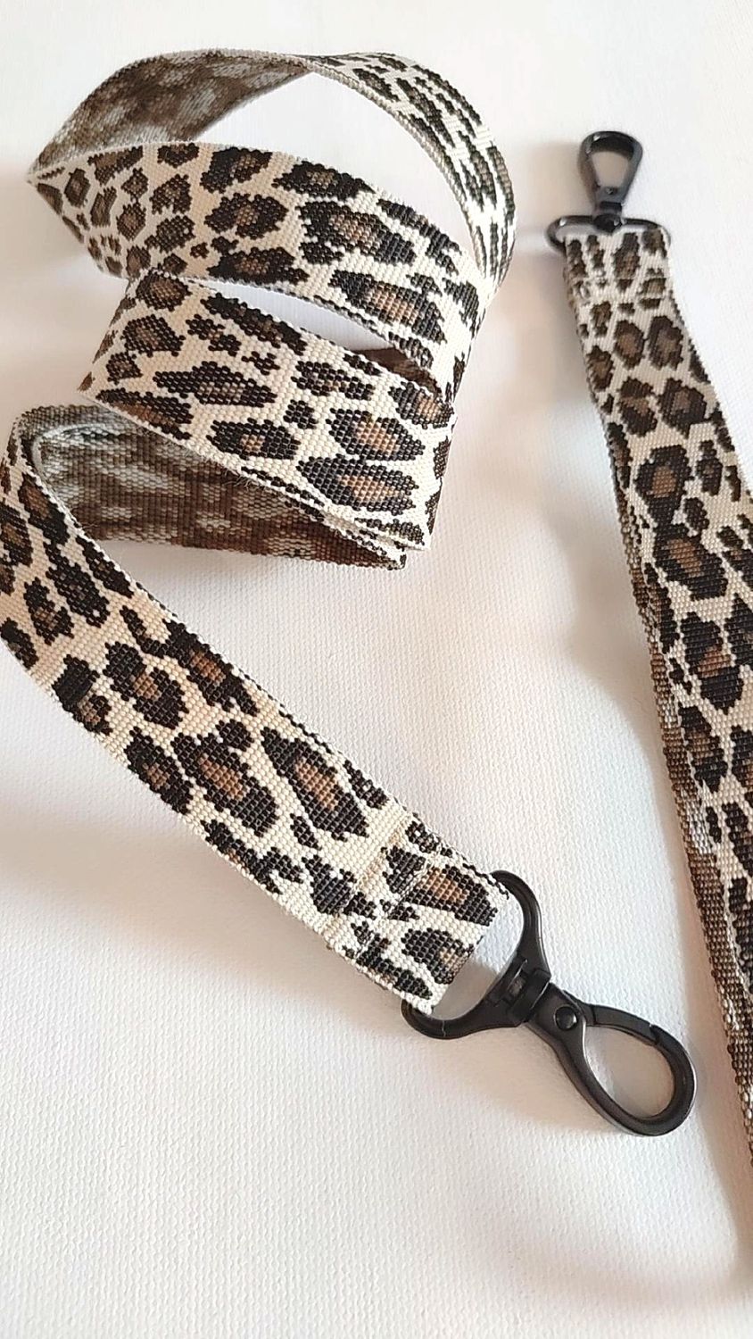Phone Strap  "leo love"