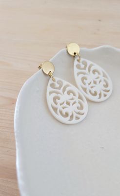 Ohrringe "drop" offwhite