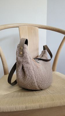 Bag "halfmoon" - taupe bouclé 