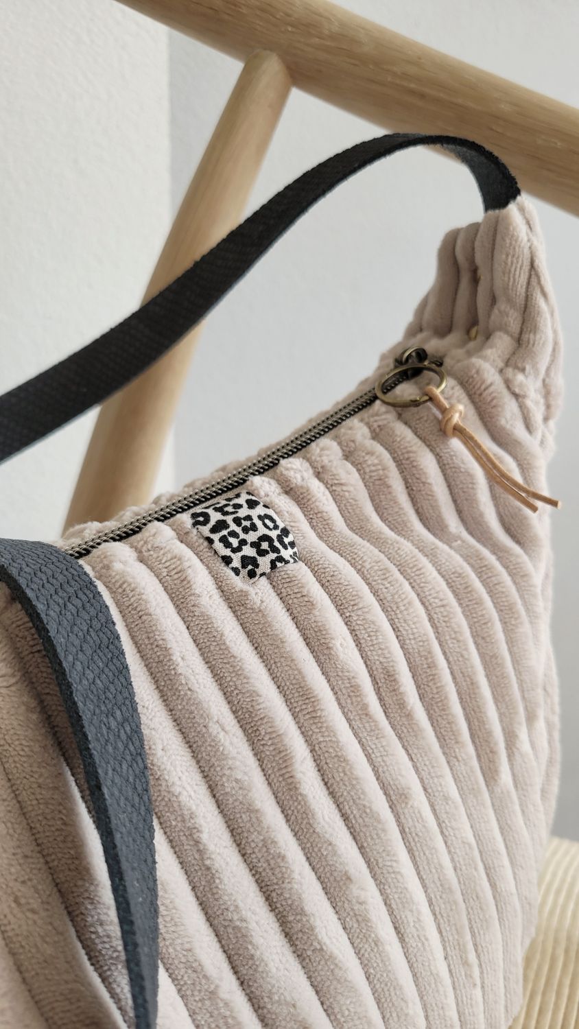 Bag "halfmoon" - beige cord