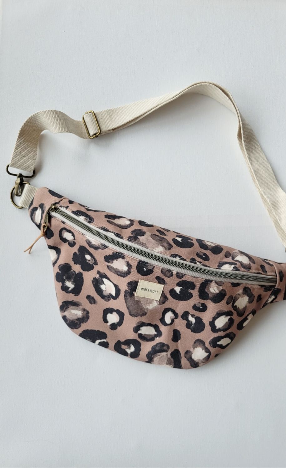 Hipbag "leo taupe" large