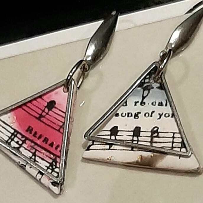 Trish triangle dangle
