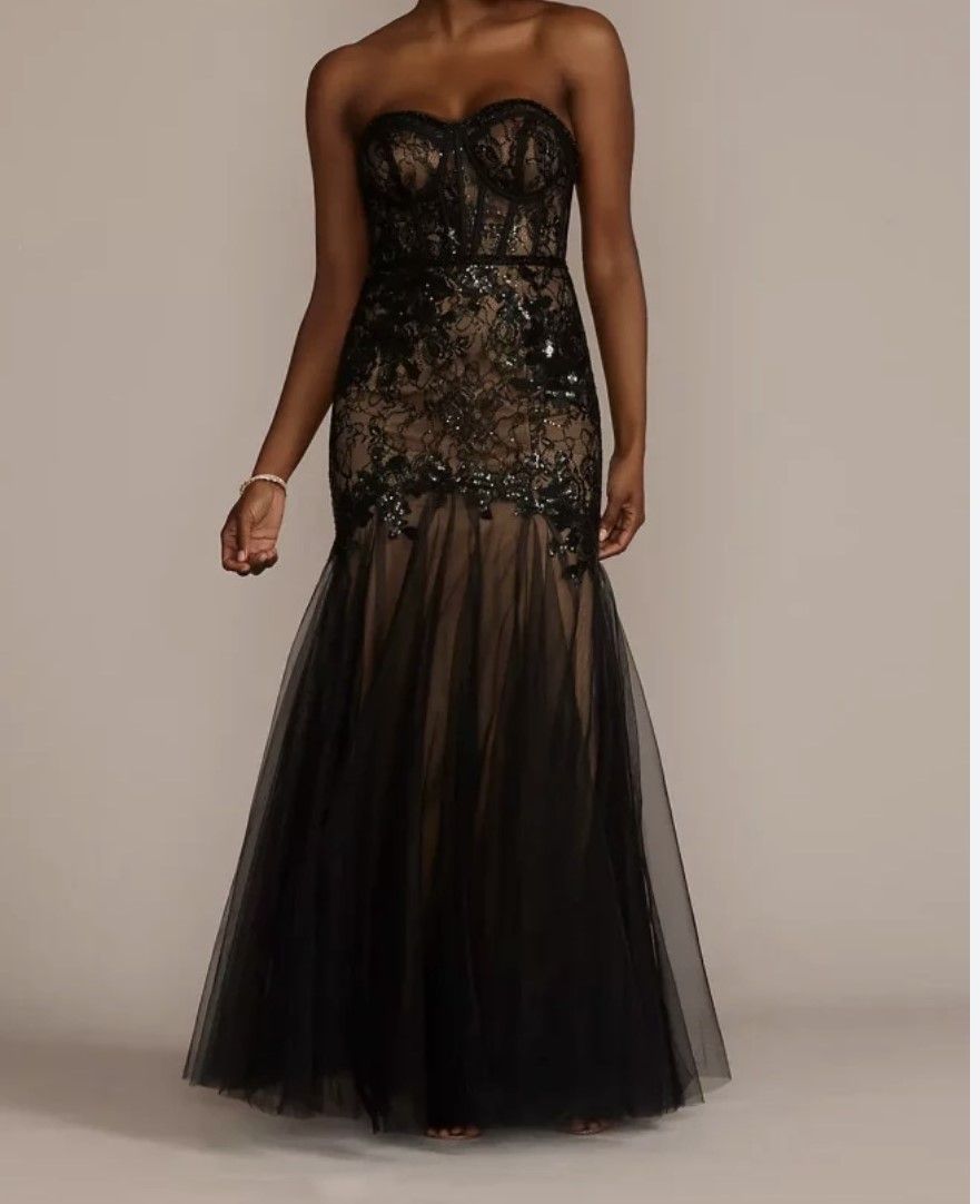 Black Lace Trumpet Gown