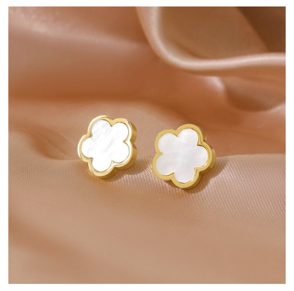5 Clover Rose Gold Mother of Pearl Earrings