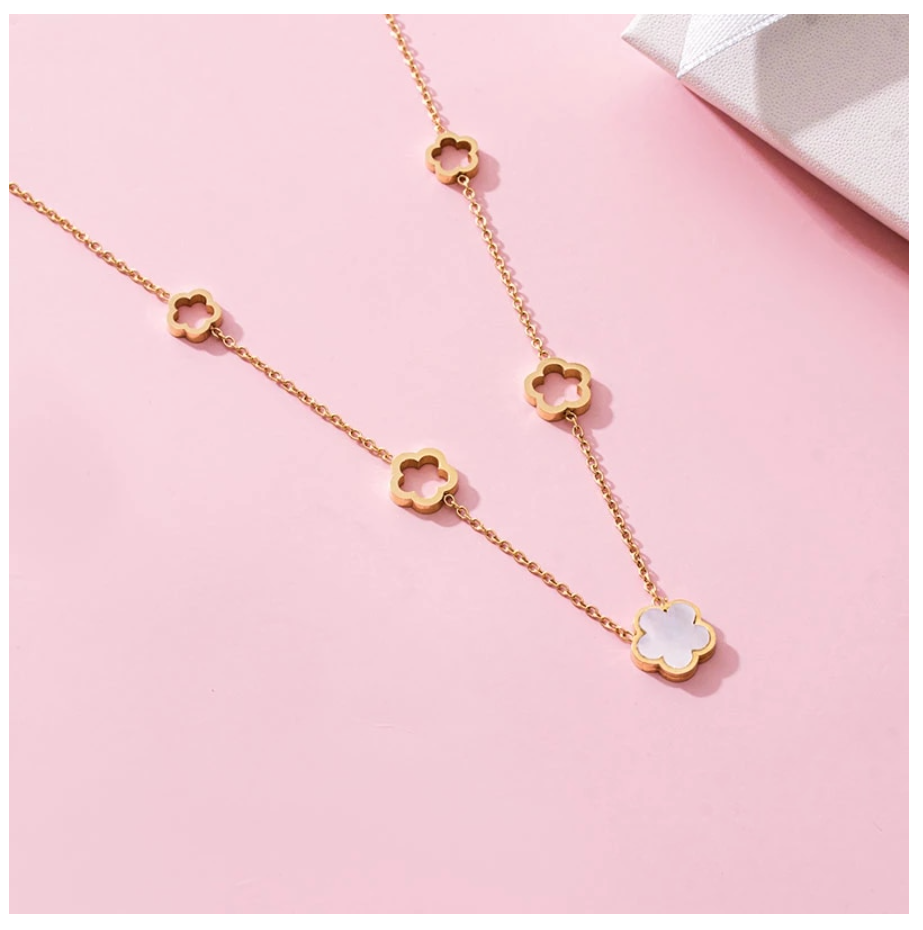 5 Clover Rose Gold Necklace
