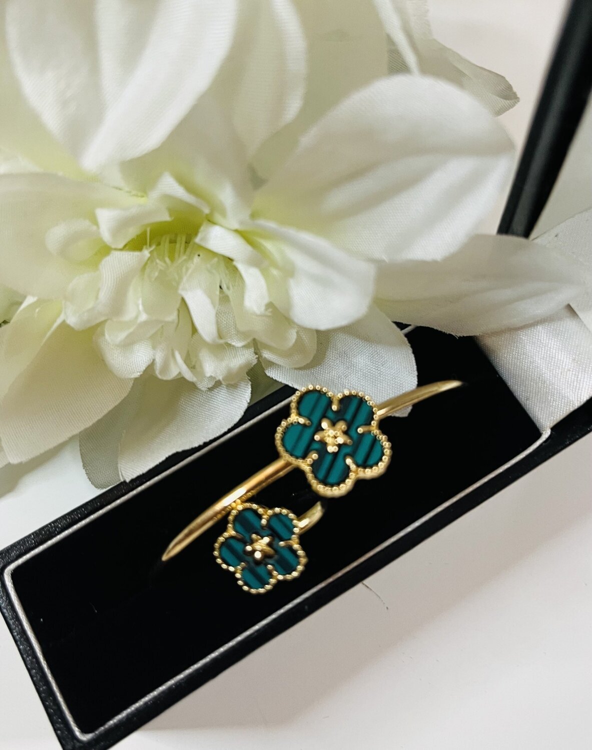 Green Floral Bangle and Ring Set