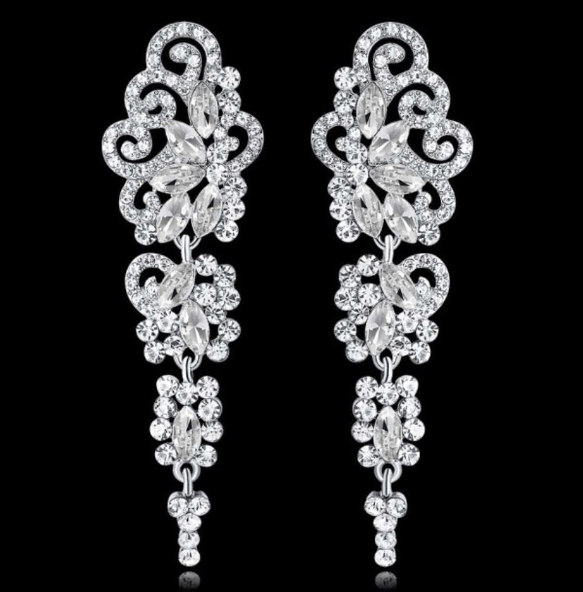 Detail Patterned Crystal Drop Earrings