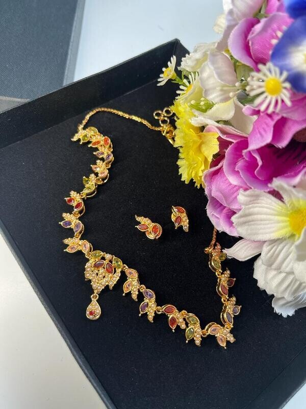 Traditional Multicoloured Earring and Necklace Set Traditional Multicoloured Earring and Necklace Set