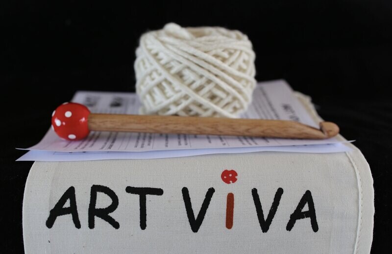 Learn to Crochet Kit - Cream