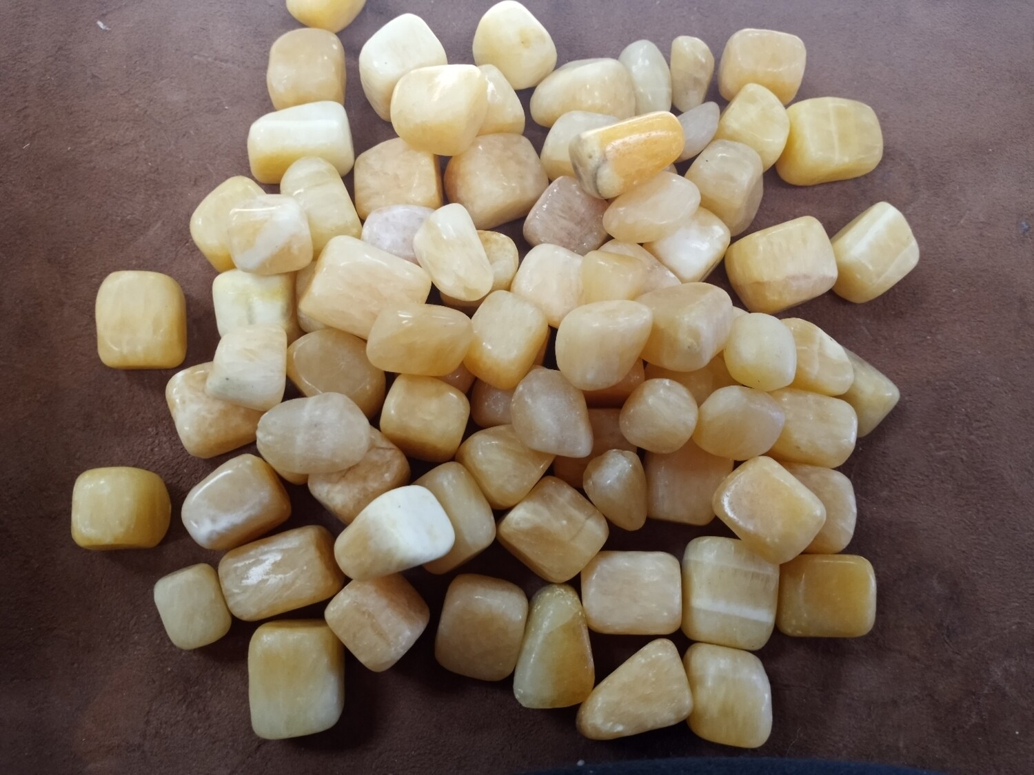 Yellow aragonite