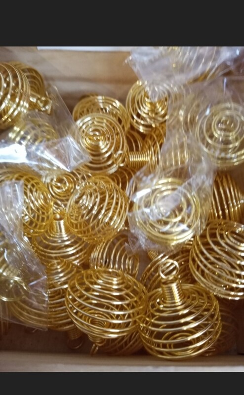 Wire cage pendent